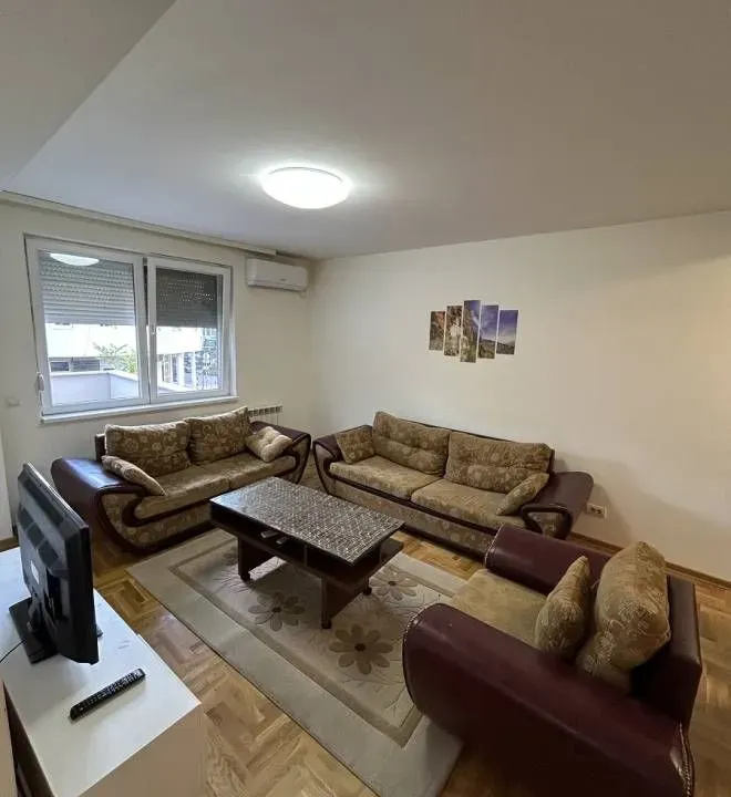 Izdavanje, dvosoban stan, 53m², Zvezdara Sve Podlokacije, Beograd
