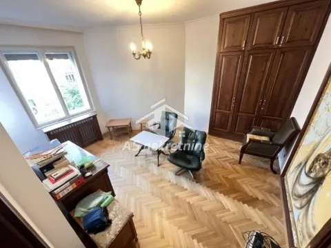 Izdavanje, trosoban stan, 66m², Stari Grad, Beograd - image 8