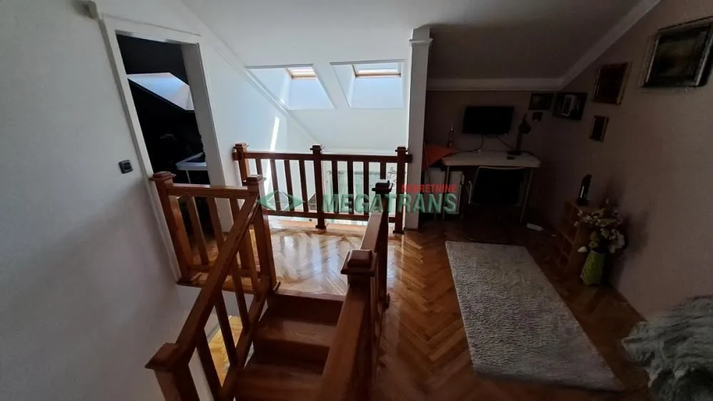 Izdavanje, četvorosoban stan, 112m², Grbavica, Novi Sad Sve Podlokacije