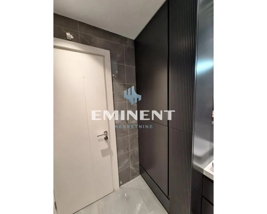 Sale, three bedroom apartment, 75m², Novi Beograd Blok 65, Novi Beograd Sve Podlokacije