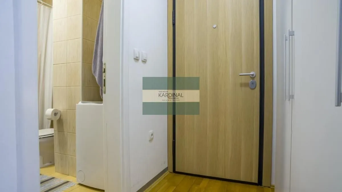 Prodaja, jednosoban stan, 42m², Nova Detelinara, Novi Sad Sve Podlokacije
