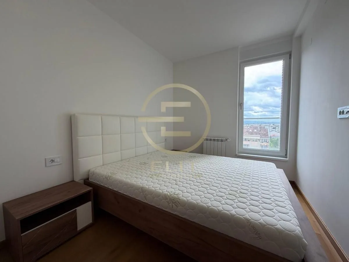 Izdavanje, stan, 43m², Bulevar Evrope, Novi Sad Sve Podlokacije
