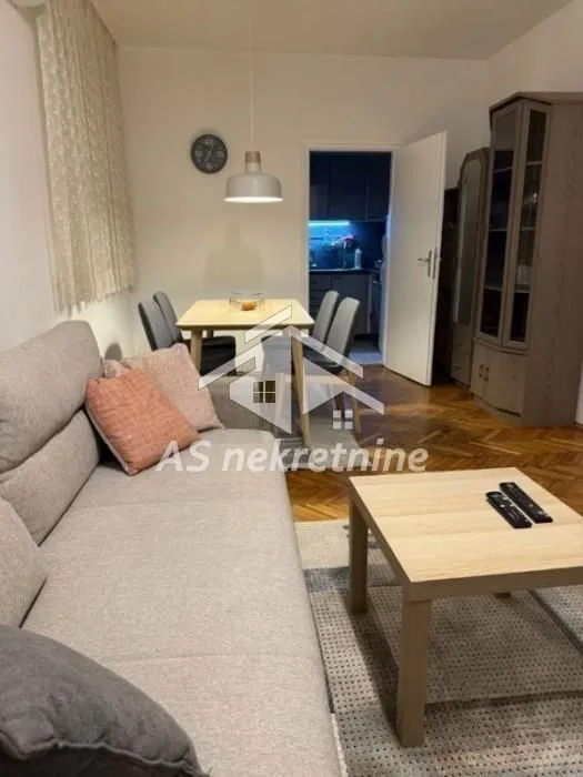 Izdavanje, četvorosoban stan, 79m², Autokomanda, Voždovac Sve Podlokacije