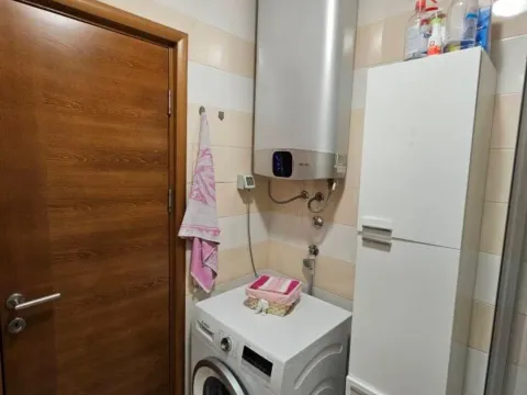 Prodaja, dvosoban stan, 56m², Stari Aerodrom, Podgorica - image 6