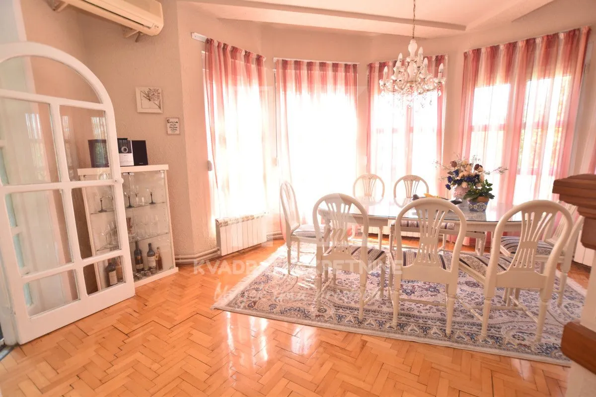 Rent, house, 410m², Donja Gorica, Podgorica