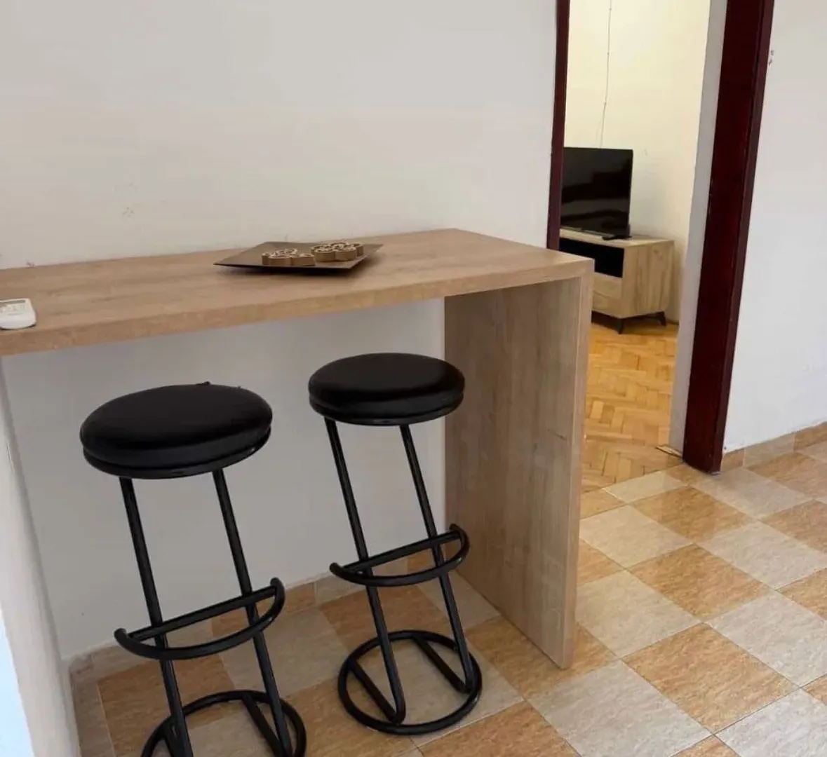 Izdavanje, jednosoban stan, 45m², Drač, Podgorica