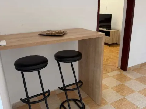 Izdavanje, jednosoban stan, 45m², Drač, Podgorica - image 3
