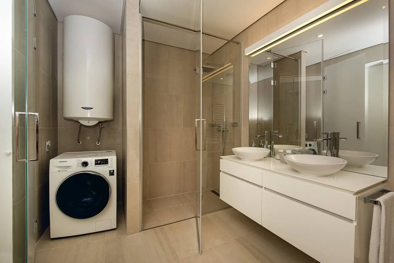 Rent, two bedroom apartment, 178m², Dukley Gardens, Budva