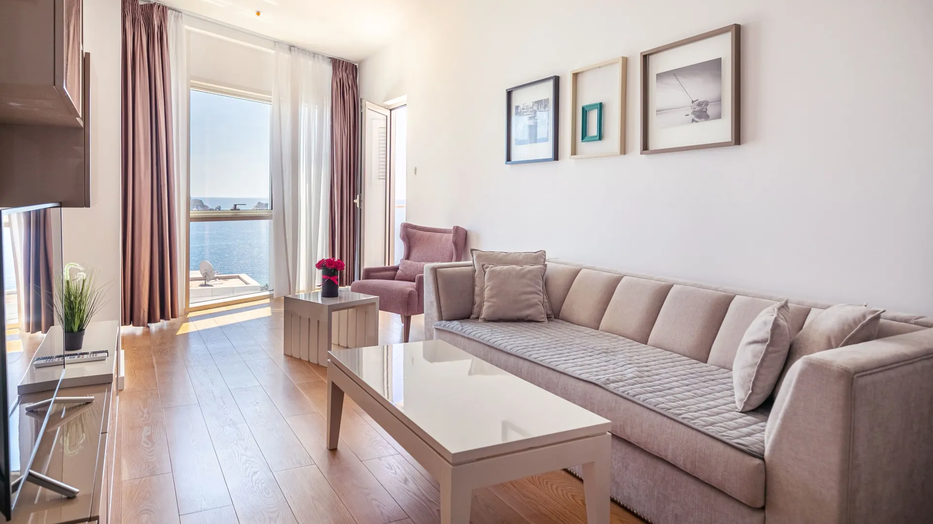 Rent, one bedroom apartment, 77m², Tre Canne, Budva