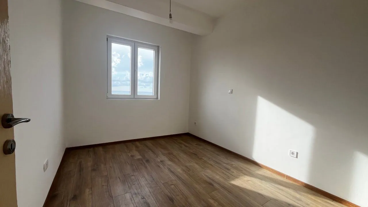 Sale, two bedroom apartment, 54m², Petrovac, Budva