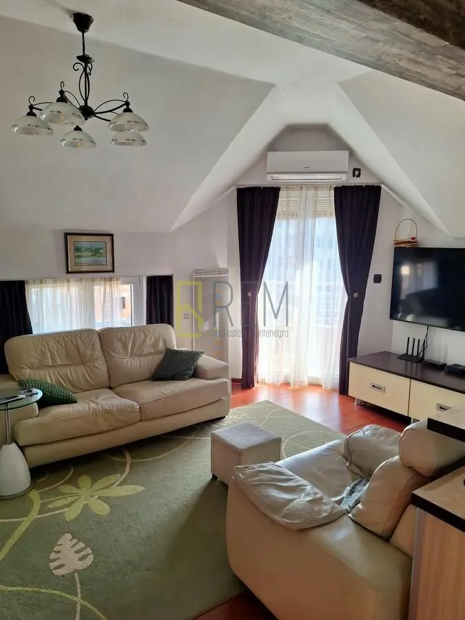 Prodaja, trosoban stan, 87m², Stari Aerodrom, Podgorica