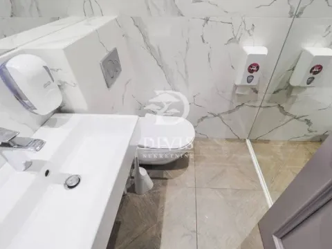 Izdavanje, poslovni prostor, 117m², Stari Grad, Beograd - image 10