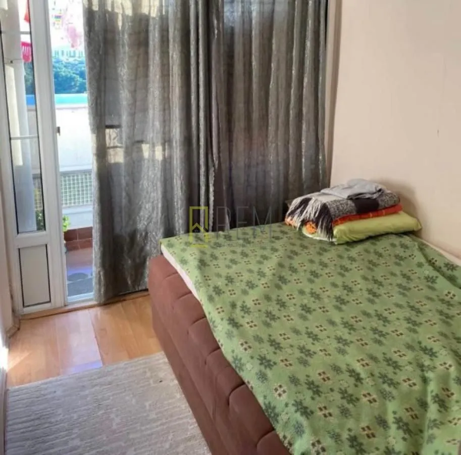 Prodaja, jednosoban stan, 42m², Blok 9, Podgorica