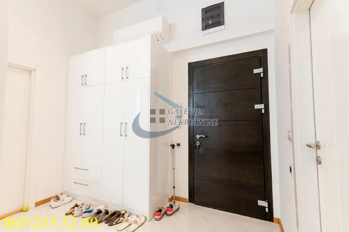 Sale, two bedroom apartment, 61m², Vračar Hram, Vračar Sve Podlokacije