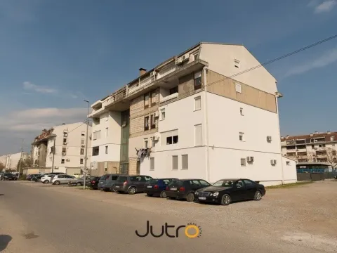 Prodaja, dvosoban stan, 77m², Podgorica, Crna Gora - image 3