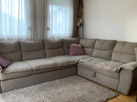 Prodaja, jednosoban stan, 46m², Stari Aerodrom, Podgorica - image 1