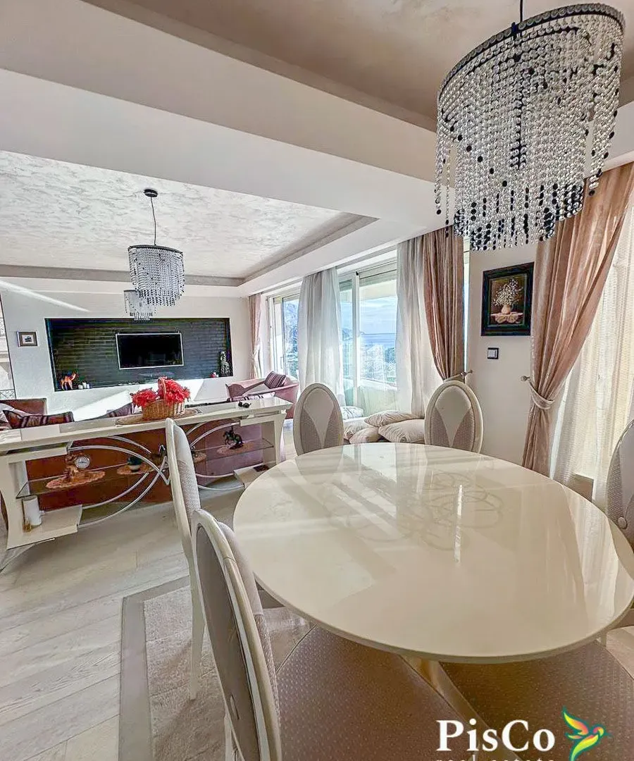 Prodaja, četvorosoban stan, 117m², Budva, Crna Gora