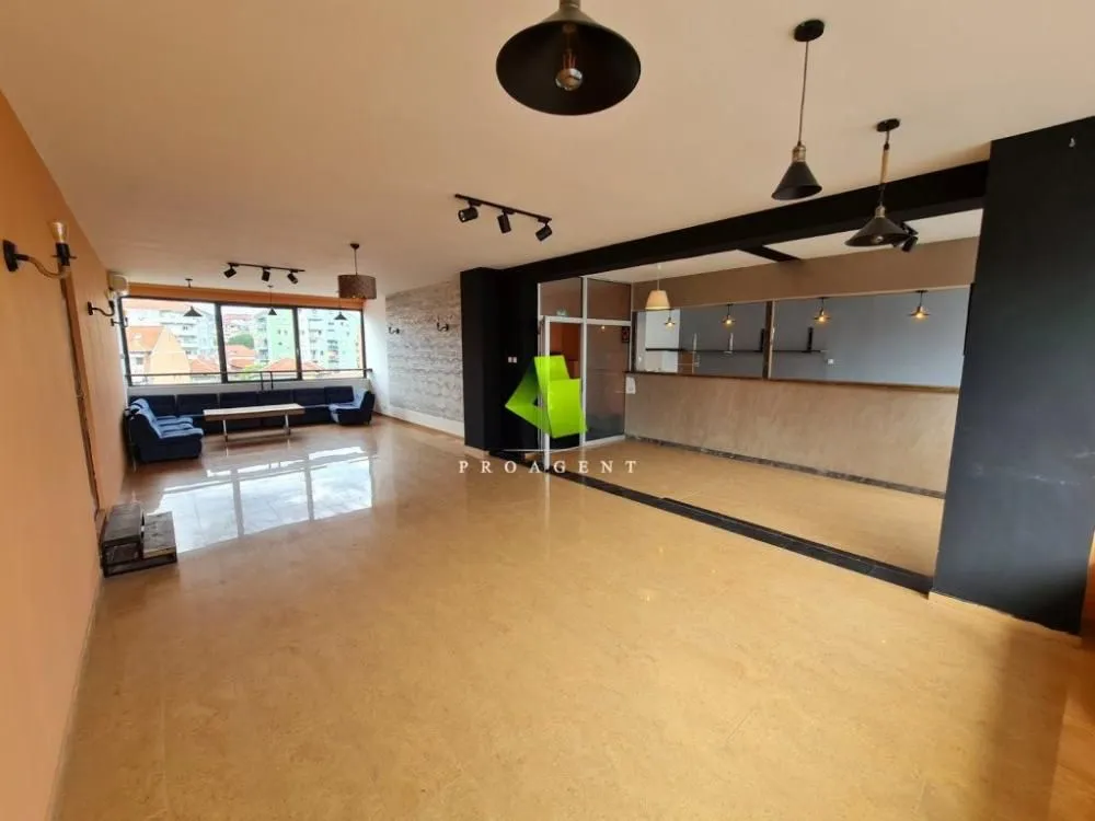 Rent, office space, 91m², Medijana, Niš