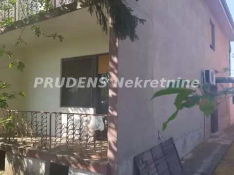 Prodaja, kuća, 150m², Bečmen, Surčin - image 2