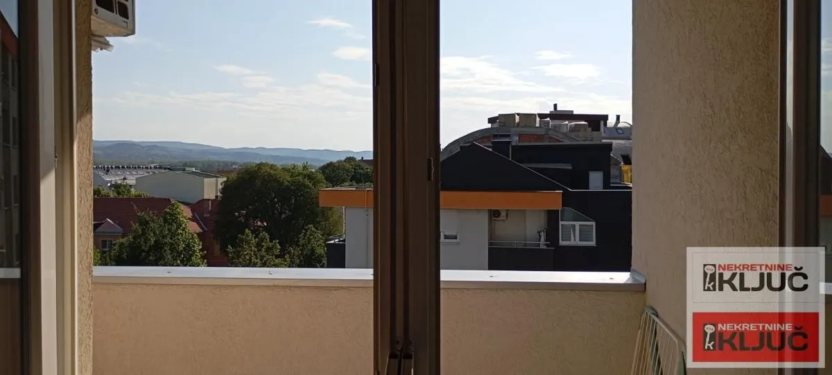 Izdavanje, garsonjera, 25m², Bulevar Evrope, Novi Sad Sve Podlokacije