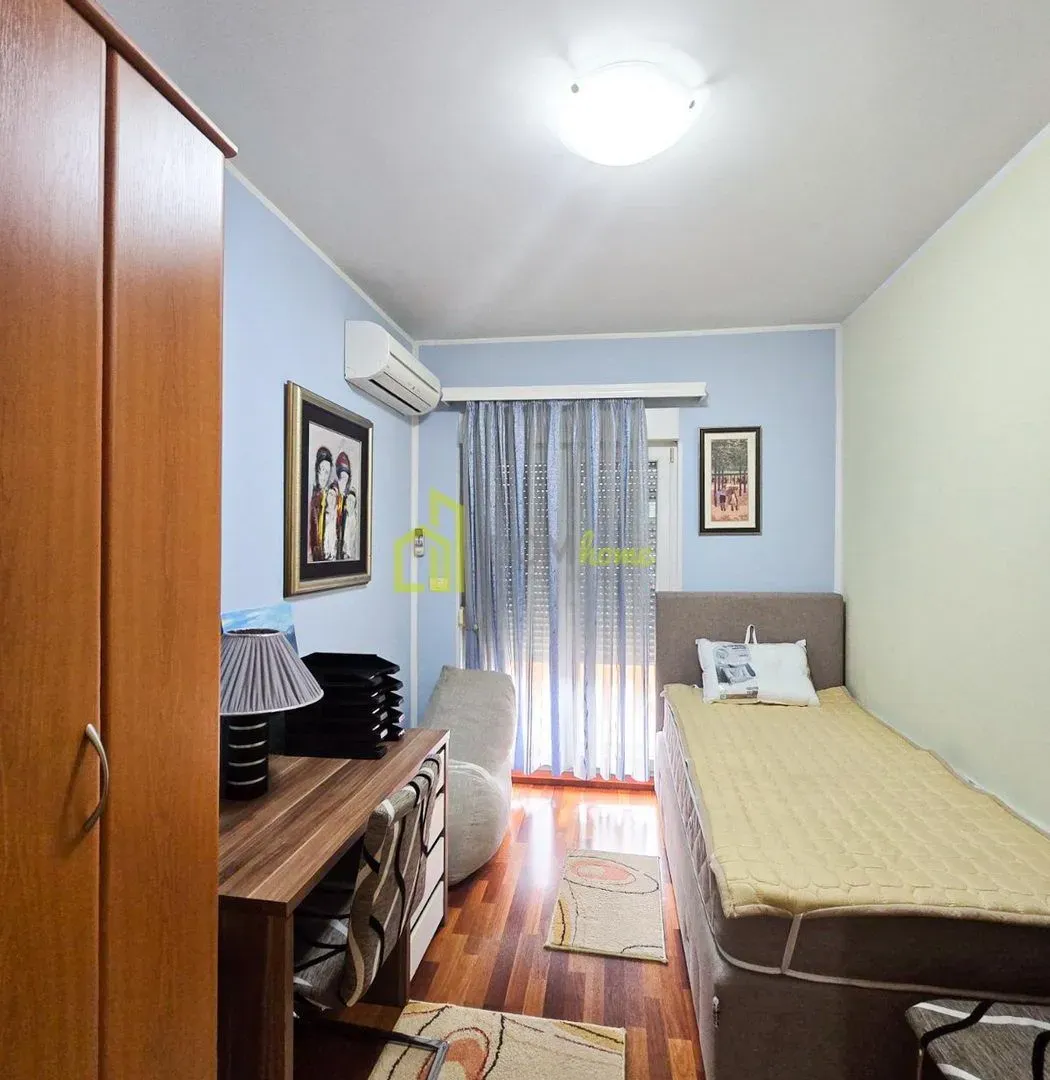 Izdavanje, dvosoban stan, 75m², City Kvart, Podgorica