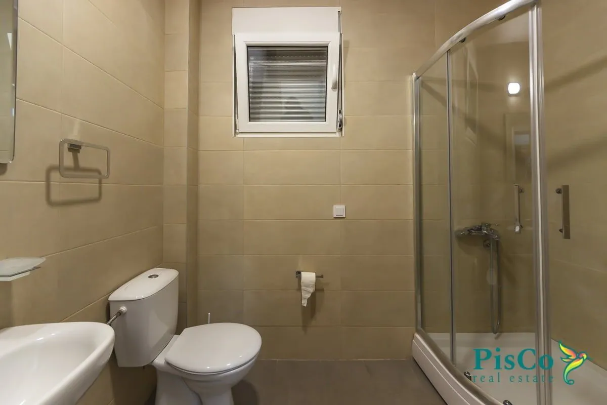 Izdavanje, dvosoban stan, 63m², Blok 9, Podgorica