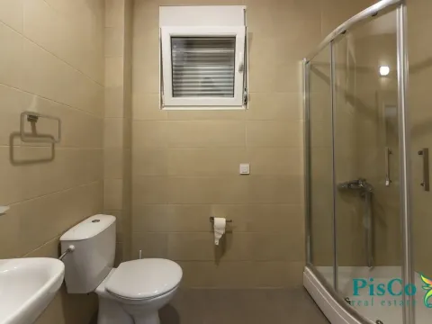 Izdavanje, dvosoban stan, 63m², Blok 9, Podgorica - image 2