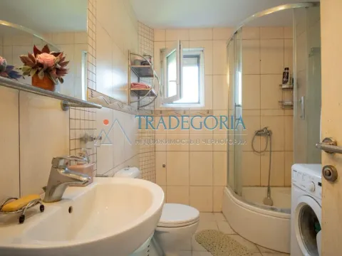 Prodaja, kuća, 180m², Bar, Crna Gora - image 24