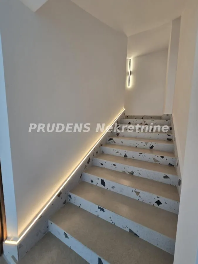 Rent, office space, 296m², Vukov Spomenik, Zvezdara Sve Podlokacije