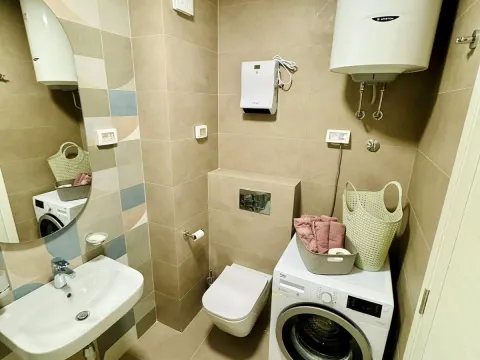 Izdavanje, jednosoban stan, 40m², Tuški Put, Podgorica - image 9