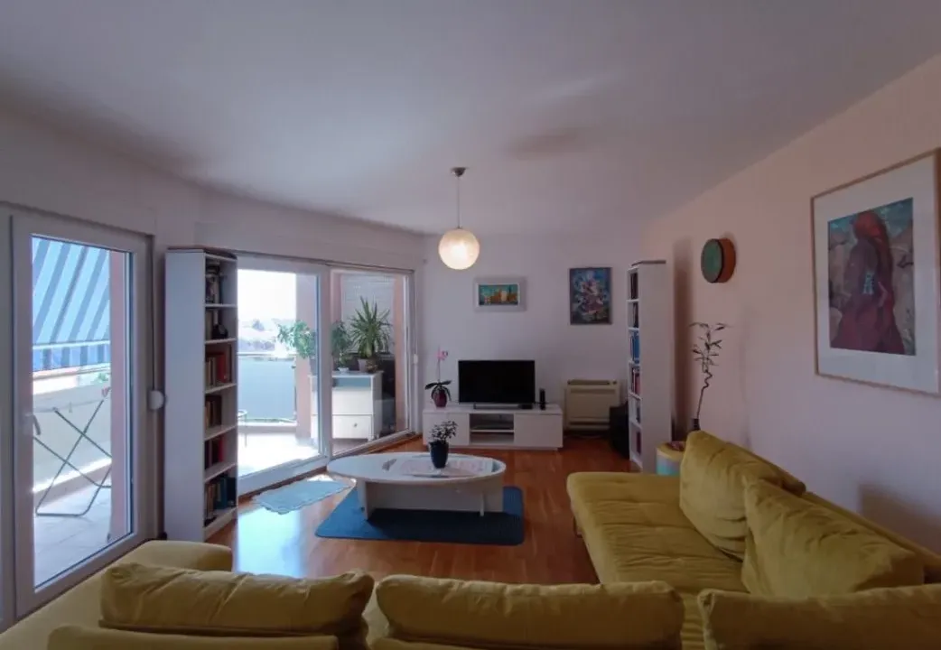 Prodaja, dvosoban stan, 81m², Mažina, Tivat