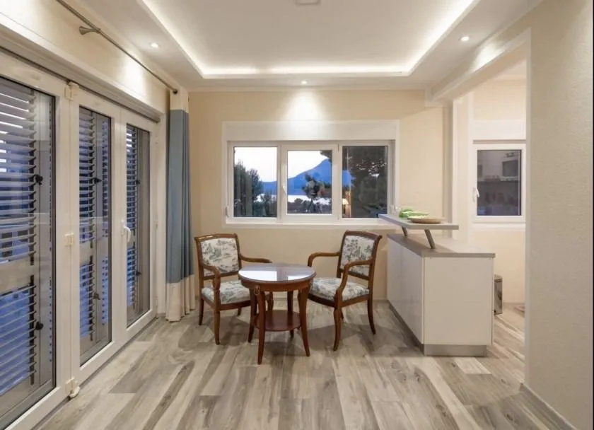 Rent, house, 300m², Ratac, Bar