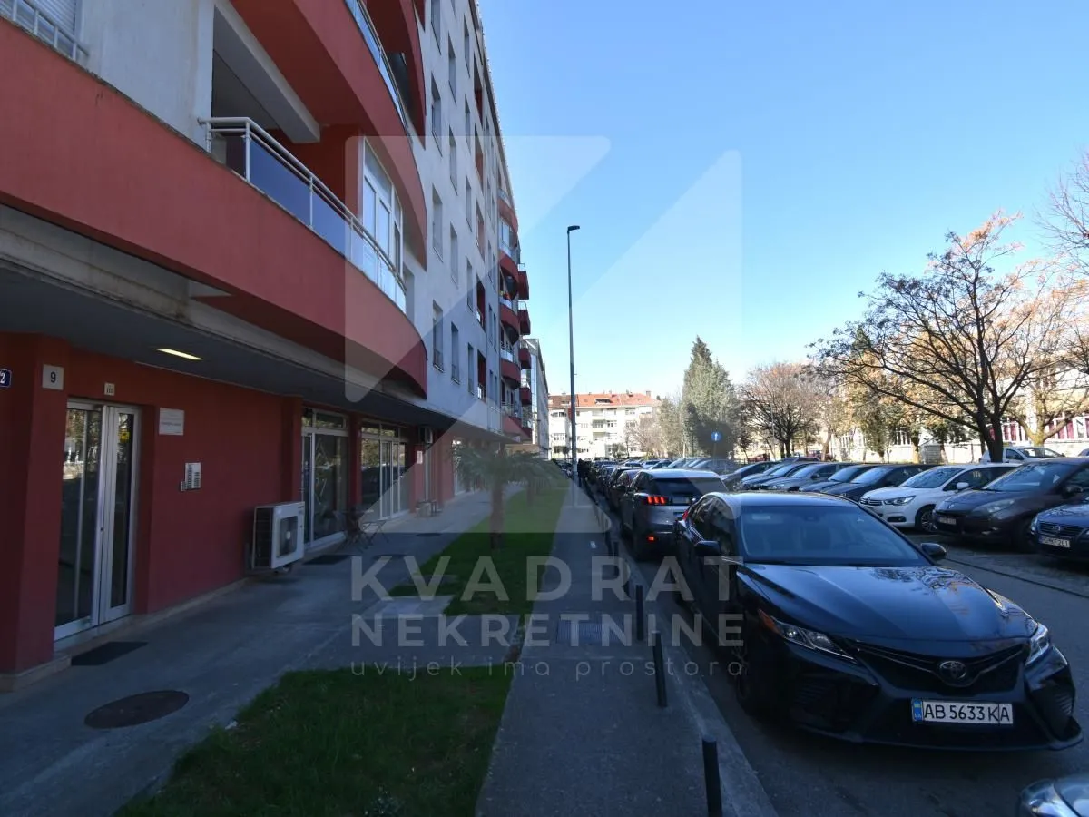Prodaja, poslovni prostor, 124m², Preko Morače, Podgorica