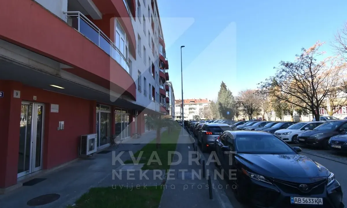 Prodaja, poslovni prostor, 124m², Preko Morače, Podgorica