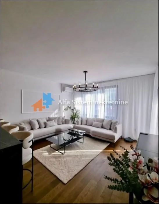 Prodaja, trosoban stan, 82m², Novi Beograd Sve Podlokacije, Beograd