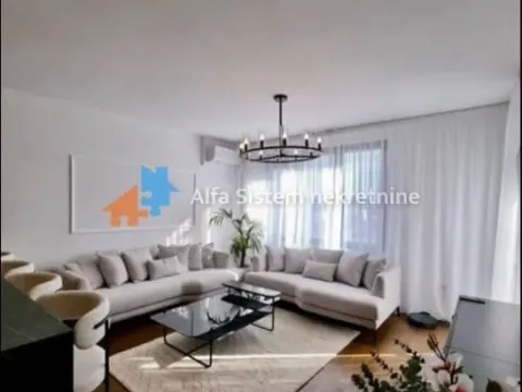 Prodaja, trosoban stan, 82m², Novi Beograd Sve Podlokacije, Beograd