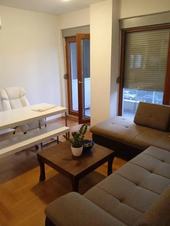Izdavanje, jednosoban stan, 51m², Preko Morače, Podgorica