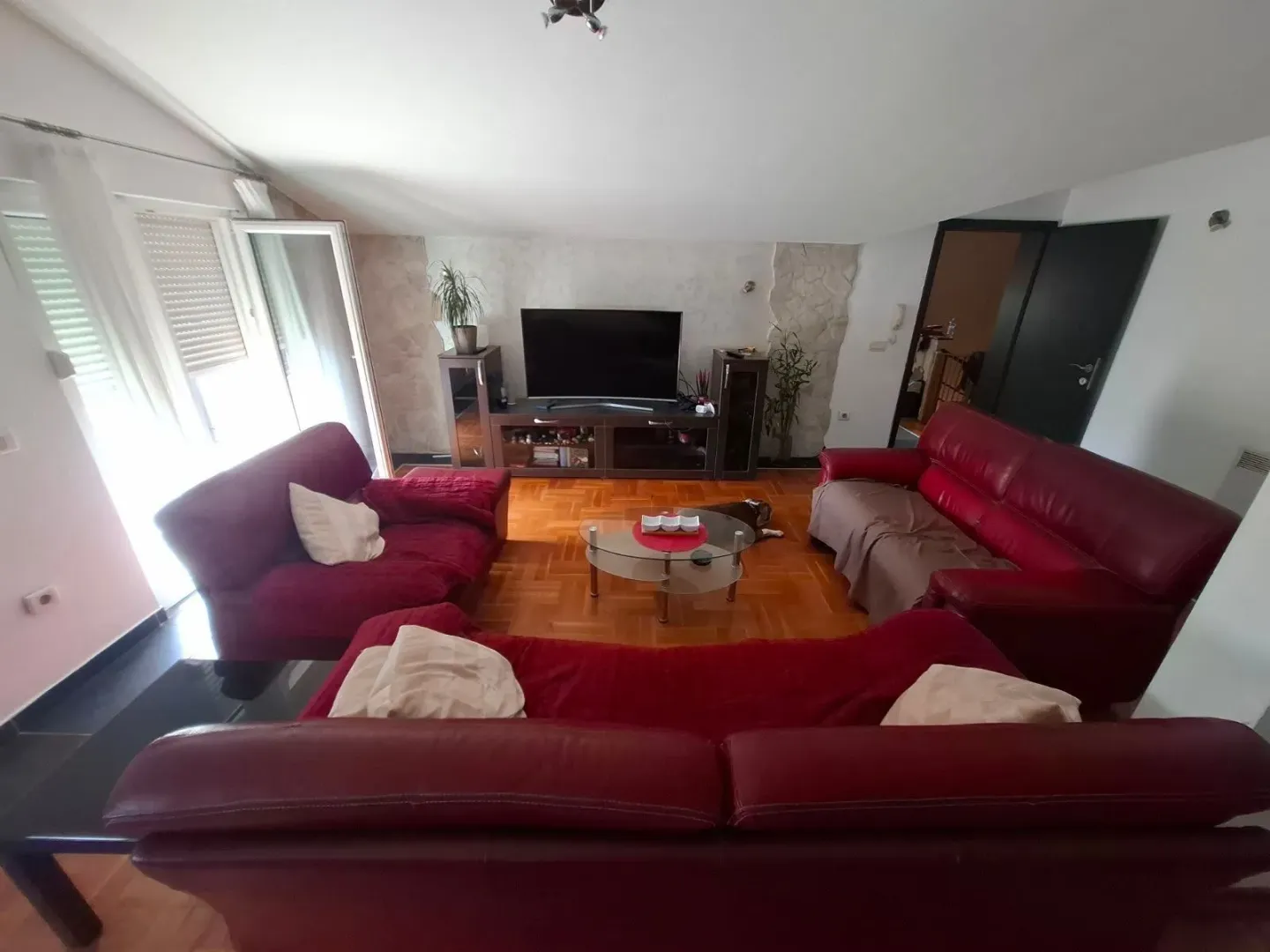 Rent, house, 110m², Donja Gorica, Podgorica