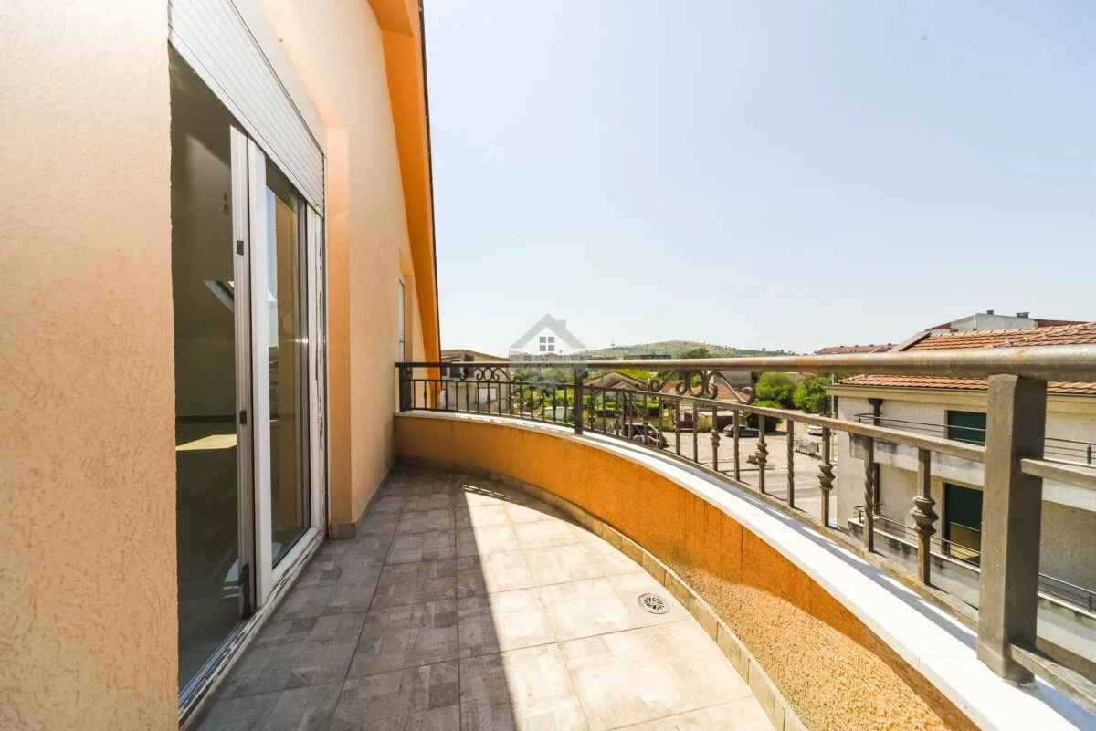 Prodaja, jednosoban stan, 77m², Zabjelo, Podgorica