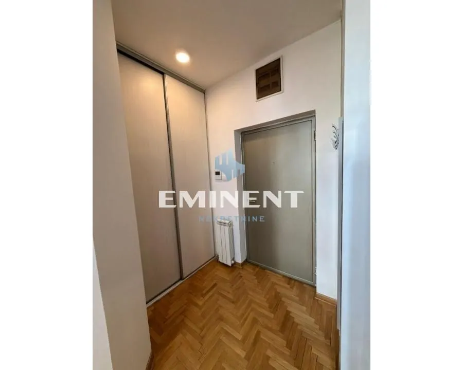 Rent, two bedroom apartment, 41m², Neimar, Vračar Sve Podlokacije