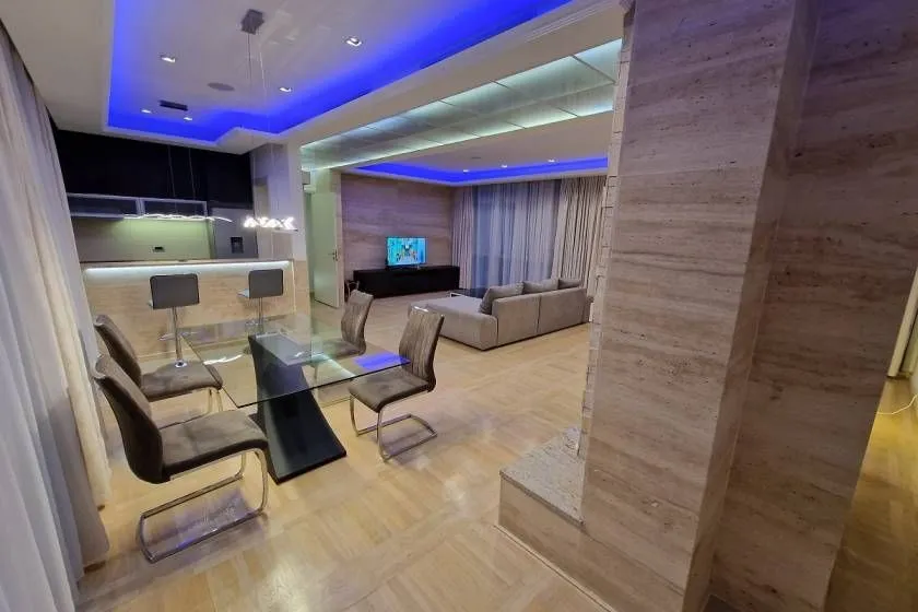 Izdavanje, trosoban stan, 148m², Dedinje Sve Podlokacije, Beograd