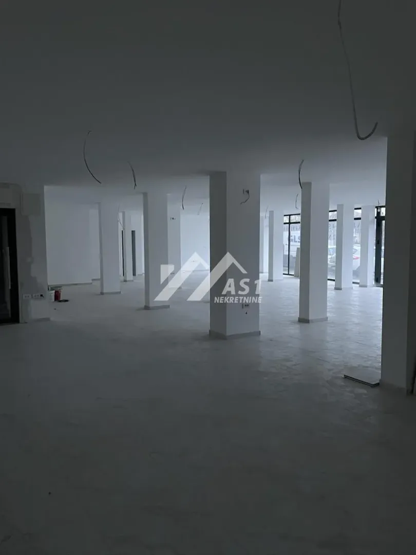 Rent, office space, 450m², Podbara, Novi Sad Sve Podlokacije