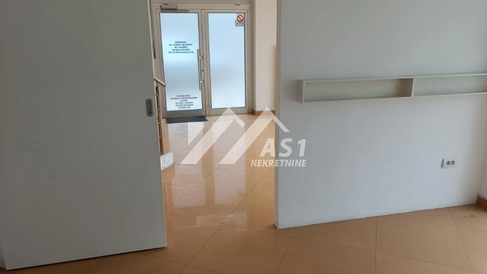 Prodaja, dvosoban stan, 69m², Grbavica, Novi Sad Sve Podlokacije