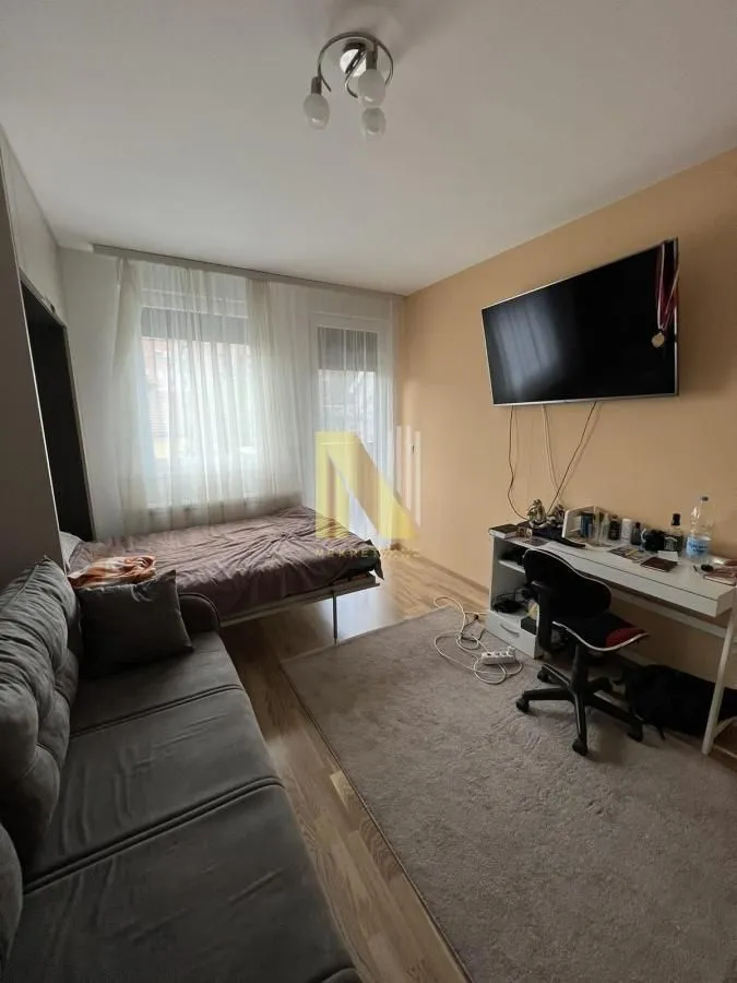 Prodaja, četvorosoban stan, 150m², Banatić, Novi Sad Sve Podlokacije