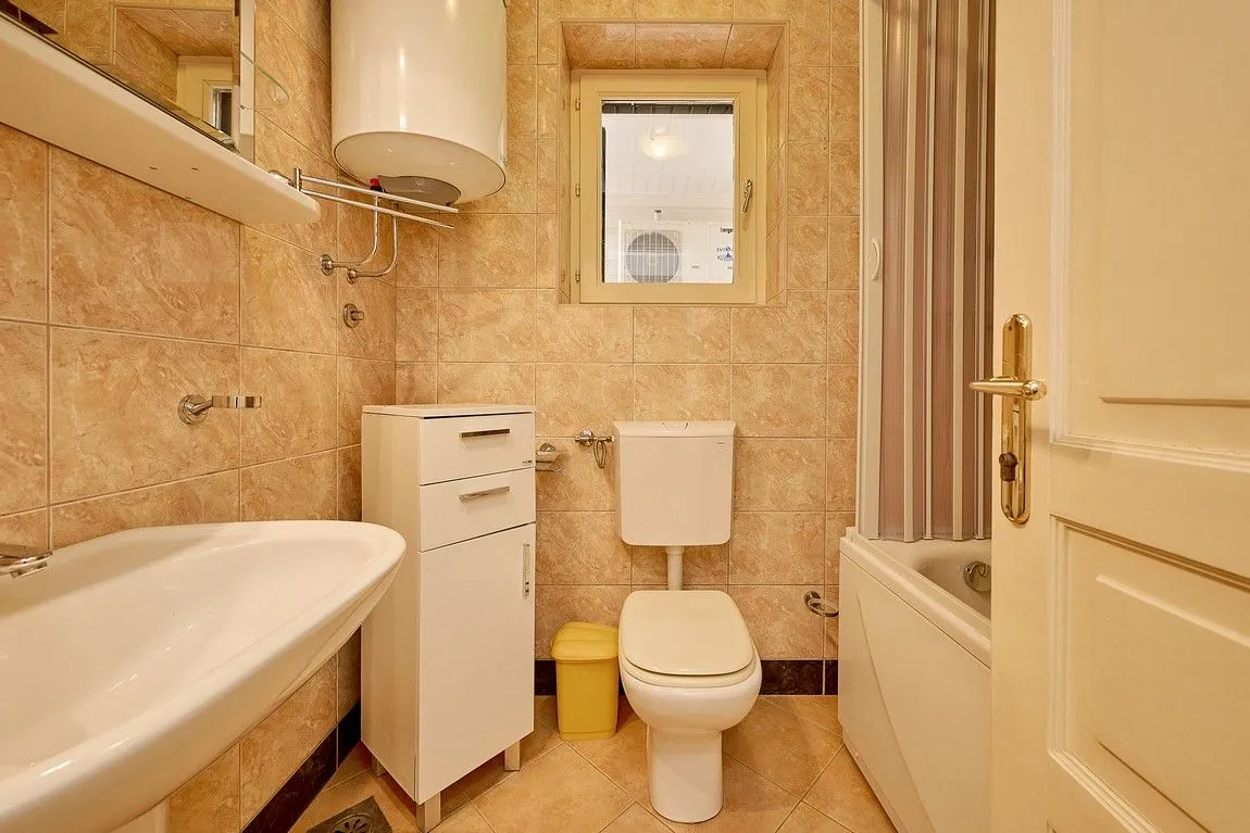 Sale, four bedroom apartment, 131m², Sveti Stefan, Budva