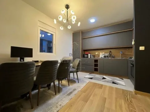 Izdavanje, dvosoban stan, 950m², New City, Podgorica - image 3