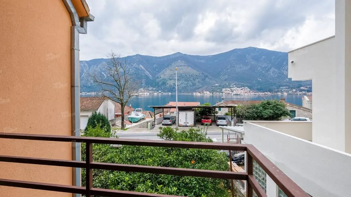 Sale, house, 250m², Dobrota, Kotor