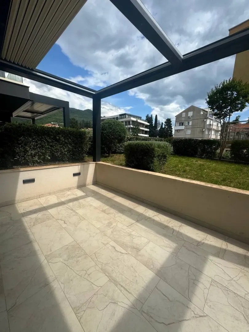 Sale, one bedroom apartment, 68m², Bečići, Budva