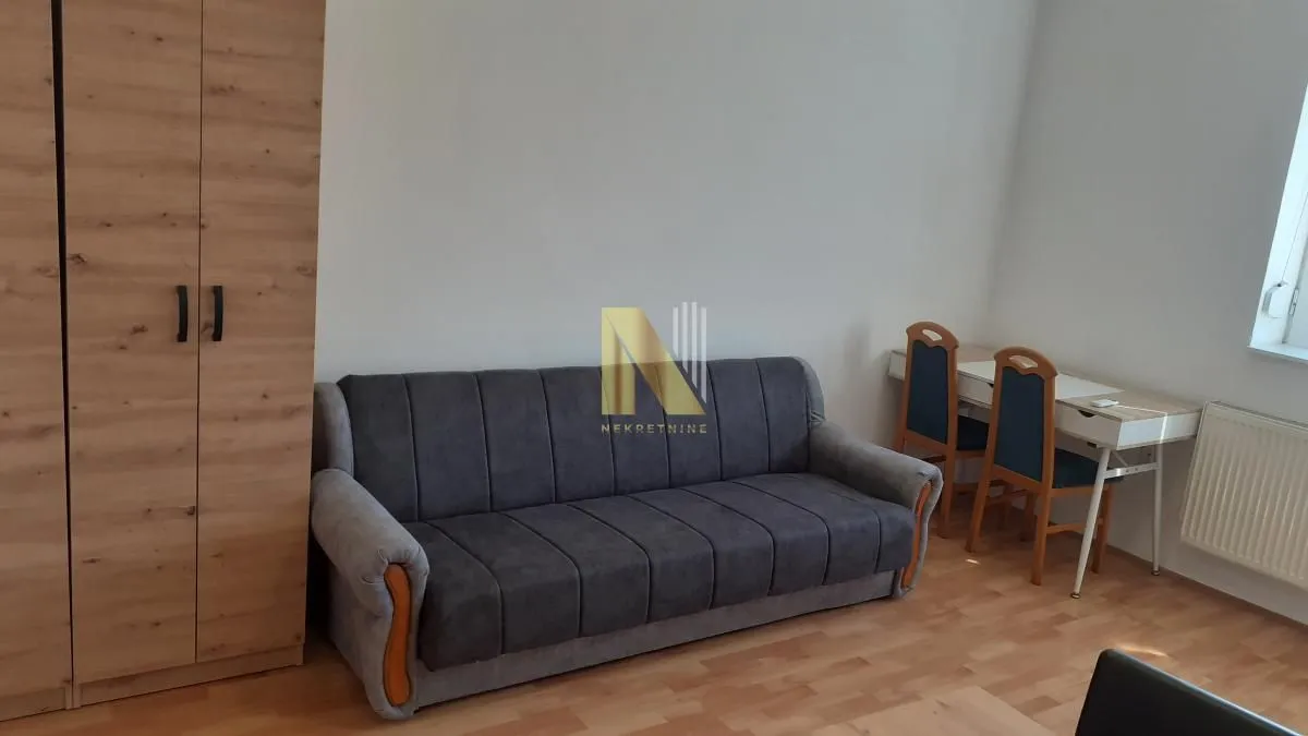 Izdavanje, garsonjera, 26m², Stari grad, Novi Sad