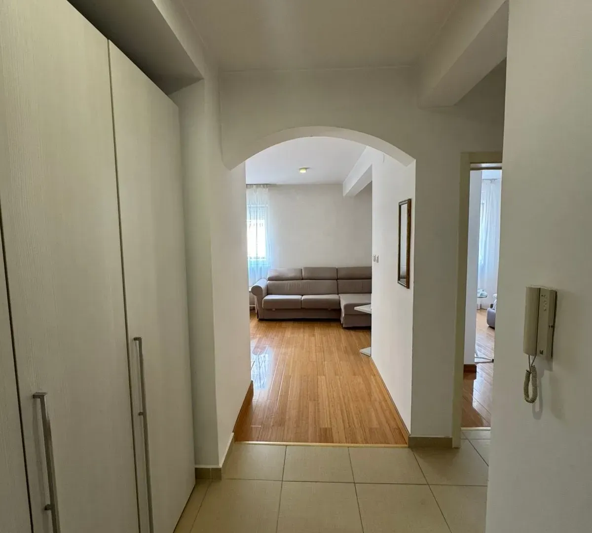 Rent, one bedroom apartment, 38m², Budva okolina, Budva